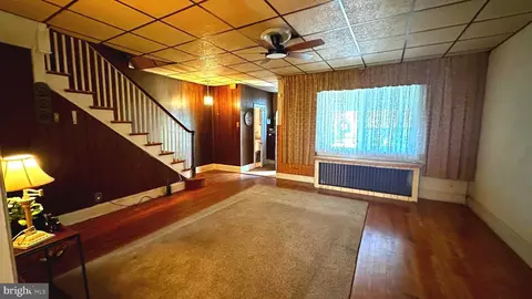 Living - 4643 Coleherne Rd, Baltimore, MD 21229 photo 1 of 4