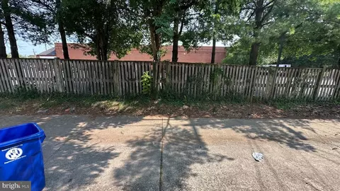 Exterior - 4643 Coleherne Rd, Baltimore, MD 21229 photo 6 of 13