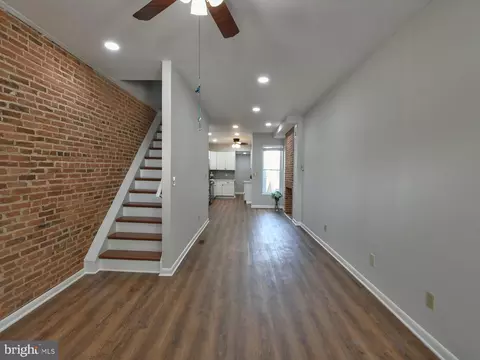 Entry Way - 1406 E Fort Ave, Baltimore, MD 21230 photo 1 of 10