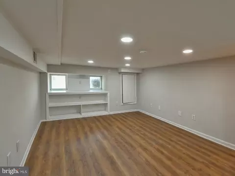 Living - 1406 E Fort Ave, Baltimore, MD 21230 photo 4 of 5