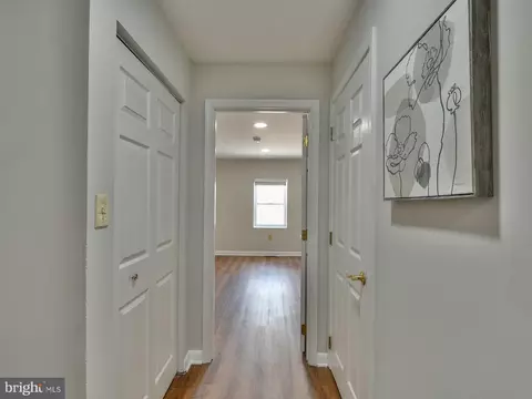 Entry Way - 1406 E Fort Ave, Baltimore, MD 21230 photo 8 of 10
