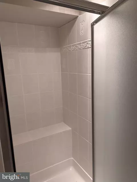 Bath - 6300 Greenspring Ave, Baltimore, MD 21209 photo 3 of 5