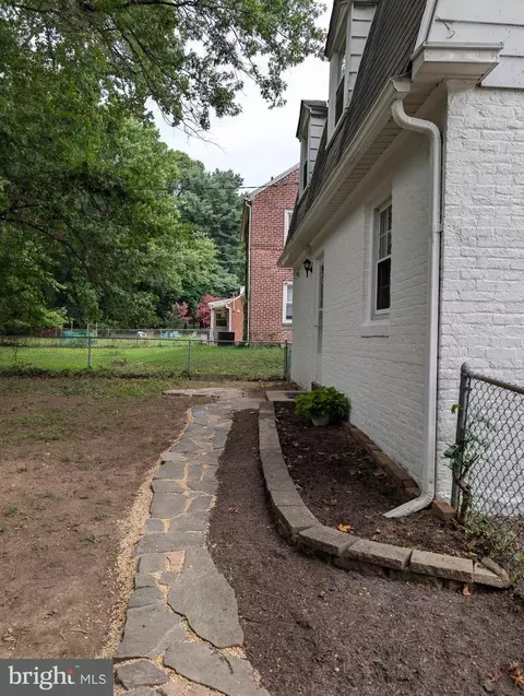 Exterior - 6300 Greenspring Ave, Baltimore, MD 21209 photo 7 of 10