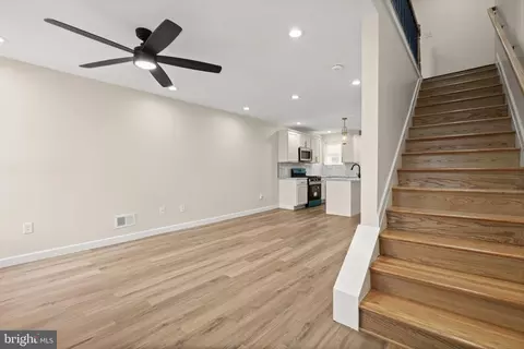 Entry Way - 2815 W Cold Spring Ln W, Baltimore, MD 21215 photo 1 of 7