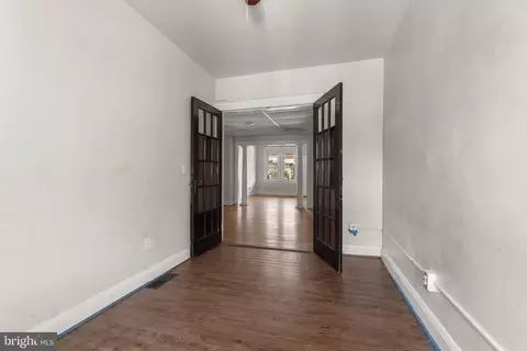 Entry Way - 808 Ponca St, Baltimore, MD 21224 photo 1 of 8