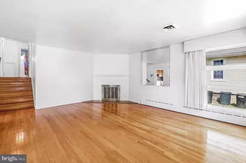 Living - 6026 Berkeley Ave, Baltimore, MD 21209 photo 4 of 6