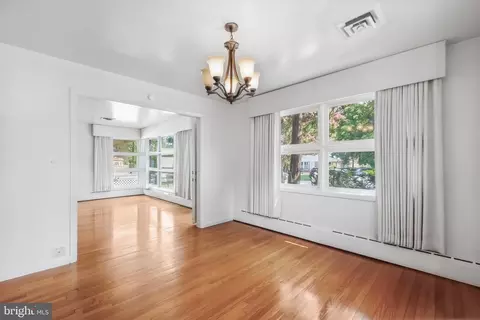 Living - 6026 Berkeley Ave, Baltimore, MD 21209 photo 3 of 6