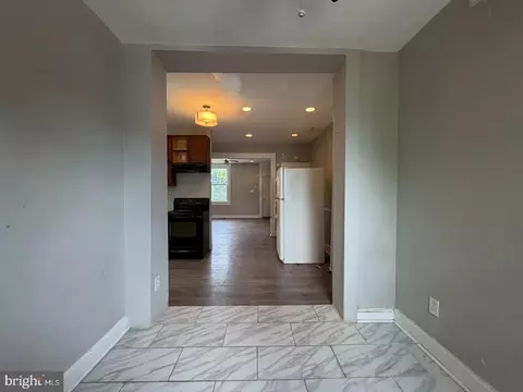 Entry Way - 741 E 36th St, Baltimore, MD 21218 photo 3 of 4