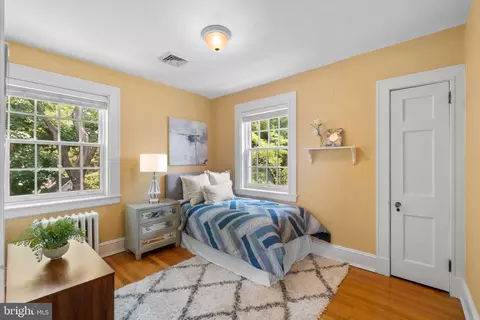 Bedroom - 306 Broxton Rd, Baltimore, MD 21212 photo 6 of 7