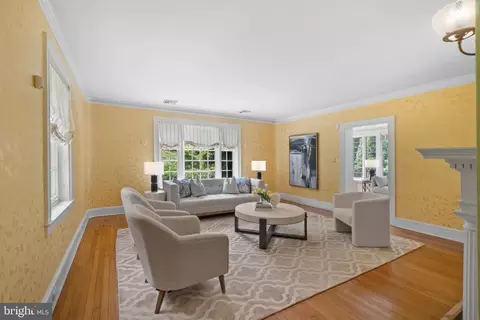 Living - 306 Broxton Rd, Baltimore, MD 21212 photo 1 of 2