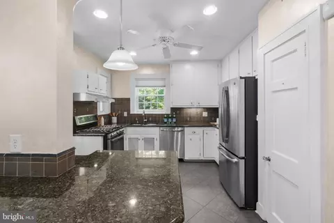 Kitchen - 306 Broxton Rd, Baltimore, MD 21212 photo 2 of 4