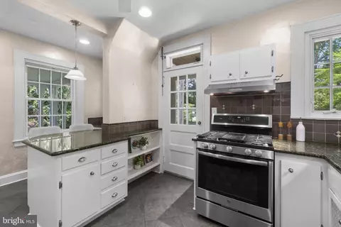 Kitchen - 306 Broxton Rd, Baltimore, MD 21212 photo 3 of 4