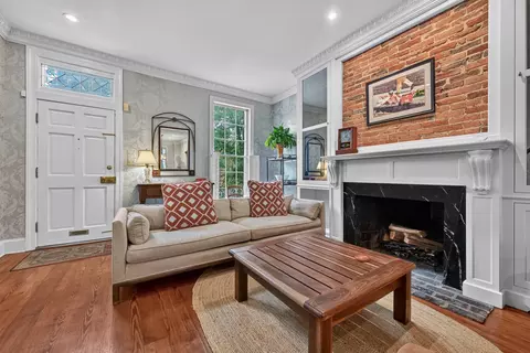 Entry Way - 116 E Montgomery St, Baltimore, MD 21230 photo 1 of 3