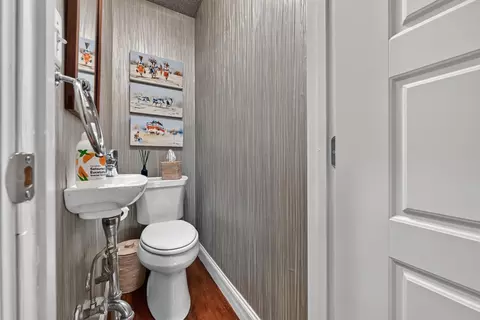 Bath - 116 E Montgomery St, Baltimore, MD 21230 photo 5 of 5