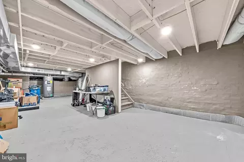Exterior - 830 N Bond St, Baltimore, MD 21205 photo 2 of 3