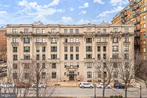 700 Washington Pl #3A, Baltimore, MD 21201