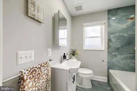 Bath - 1414 N Potomac St, Baltimore, MD 21213 photo 1 of 2