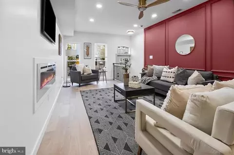 Entry Way - 1809 N Milton Ave, Baltimore, MD 21213 photo 1 of 2