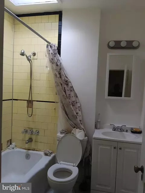 Bath - 1714 Normal Ave, Baltimore, MD 21213 photo 1 of 1