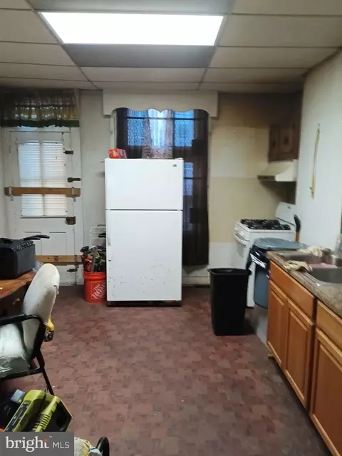 Entry Way - 1714 Normal Ave, Baltimore, MD 21213 photo 5 of 7