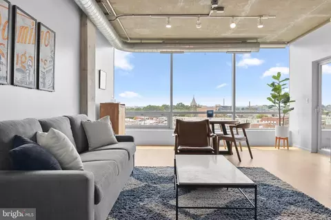 Living - 1200 Steuart St #625, Baltimore, MD 21230 photo 1 of 3