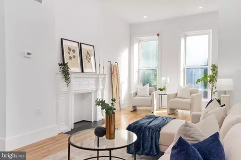 Living - 1508 Mcculloh St, Baltimore, MD 21217 photo 2 of 5