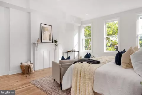 Bedroom - 1508 Mcculloh St, Baltimore, MD 21217 photo 2 of 3