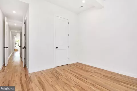 Entry Way - 1508 Mcculloh St, Baltimore, MD 21217 photo 8 of 12