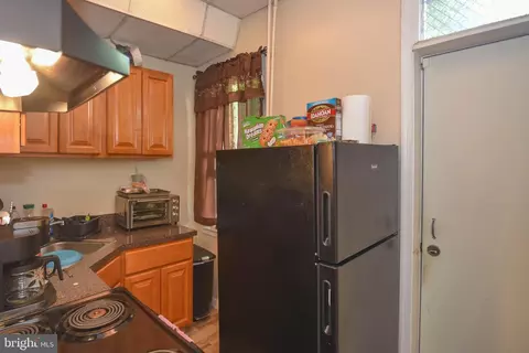 Kitchen - 2420 Greenmount Ave, Baltimore, MD 21218 photo 4 of 4