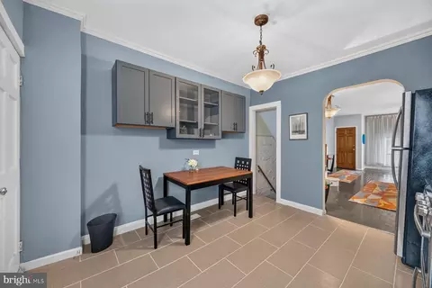 Entry Way - 602 S Macon St, Baltimore, MD 21224 photo 9 of 10