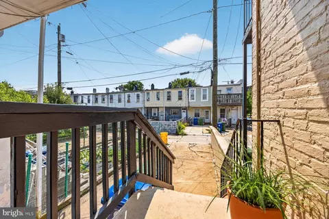 Exterior - 602 S Macon St, Baltimore, MD 21224 photo 2 of 2