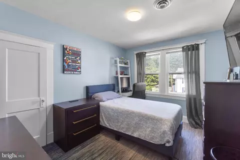 Bedroom - 6222 Brook Ave, Baltimore, MD 21206 photo 5 of 6