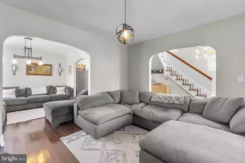 Entry Way - 6222 Brook Ave, Baltimore, MD 21206 photo 1 of 4