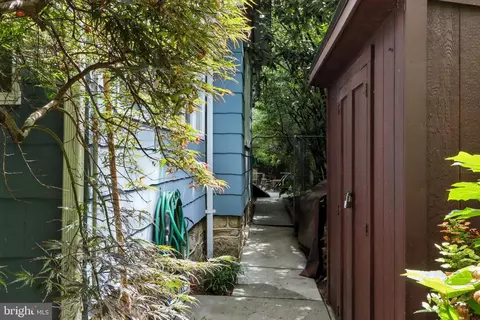 Entry Way - 5721 Ridgedale Rd, Baltimore, MD 21209 photo 3 of 3