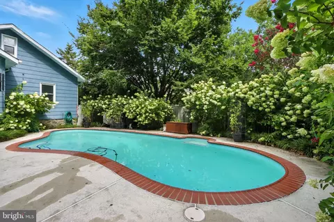 Exterior - 5721 Ridgedale Rd, Baltimore, MD 21209 photo 11 of 18