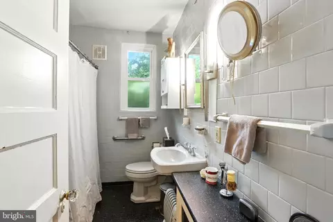 Bath - 5721 Ridgedale Rd, Baltimore, MD 21209 photo 1 of 2