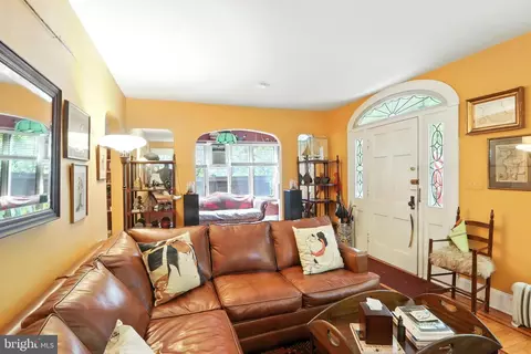 Entry Way - 5721 Ridgedale Rd, Baltimore, MD 21209 photo 1 of 3