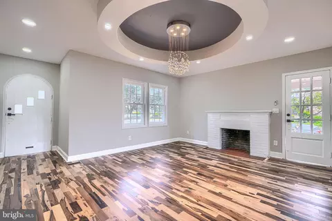 Living - 3509 Sequoia Ave, Baltimore, MD 21215 photo 4 of 8