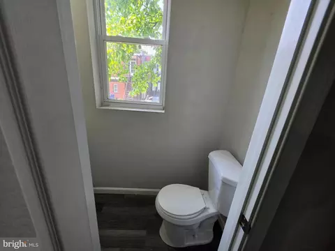 Bath - 2540 Quantico Ave, Baltimore, MD 21215 photo 2 of 7
