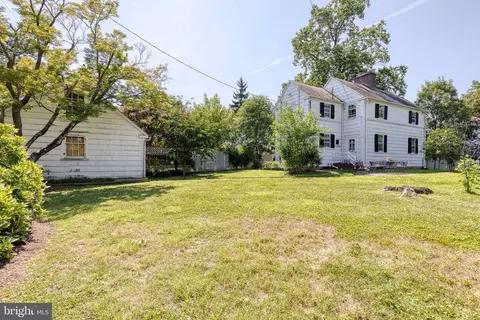 Exterior - 3 Saint Dunstans Garth, Baltimore, MD 21212 photo 3 of 7