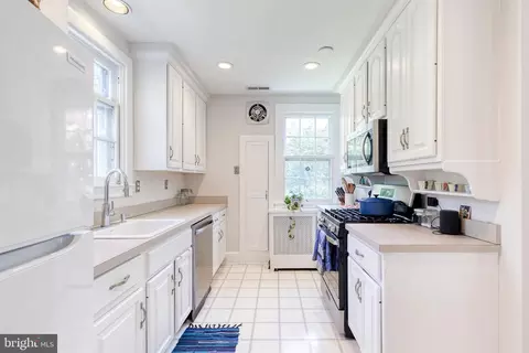 Kitchen - 3 Saint Dunstans Garth, Baltimore, MD 21212 photo 3 of 6