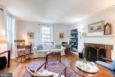 Living - 3 Saint Dunstans Garth, Baltimore, MD 21212 photo 1 of 3