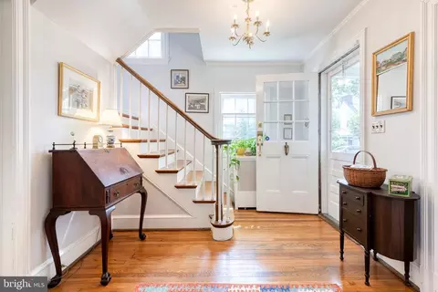 Entry Way - 3 Saint Dunstans Garth, Baltimore, MD 21212 photo 2 of 6