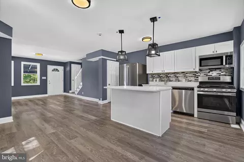 Entry Way - 5605 Highgate Dr, Baltimore, MD 21215 photo 4 of 12