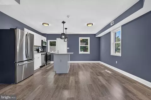 Entry Way - 5605 Highgate Dr, Baltimore, MD 21215 photo 3 of 12