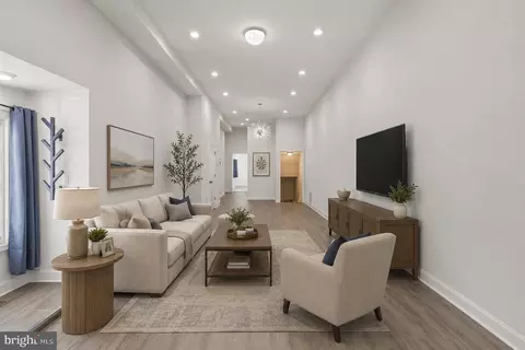 Entry Way - 455 E Lorraine Ave, Baltimore, MD 21218 photo 1 of 9