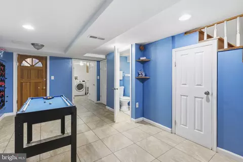 Entry Way - 3636 Roberts Pl, Baltimore, MD 21224 photo 5 of 7