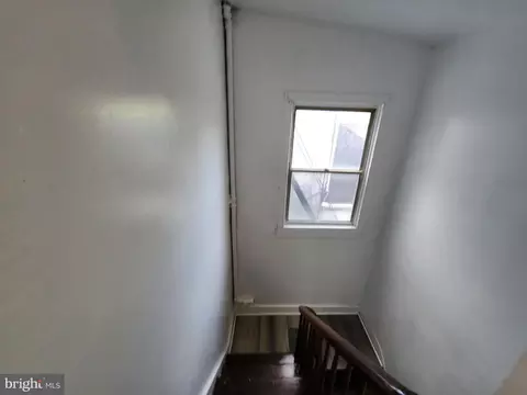 Entry Way - 112 Stricker St, Baltimore, MD 21223 photo 9 of 11