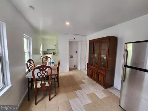 Entry Way - 112 Stricker St, Baltimore, MD 21223 photo 4 of 11