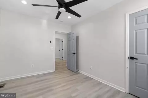 Entry Way - 4816 Beaufort Ave, Baltimore, MD 21215 photo 4 of 6